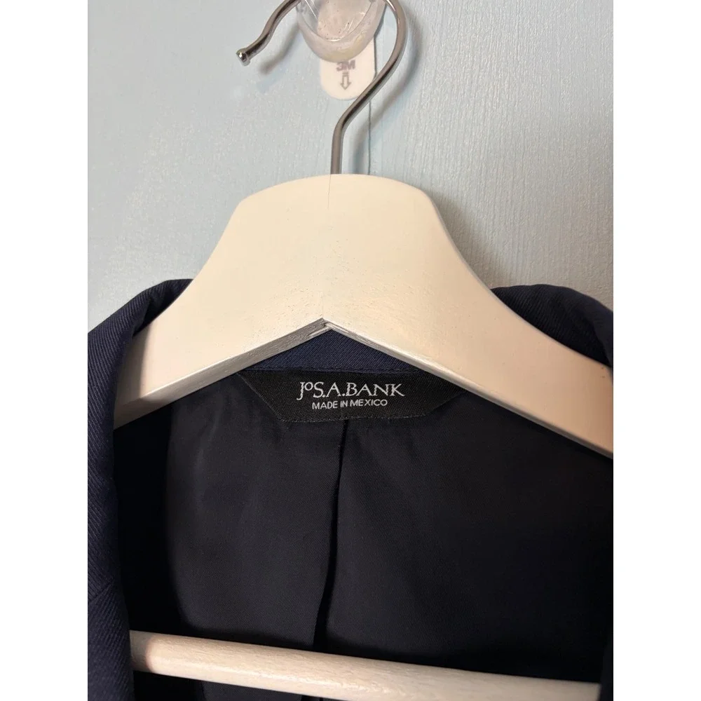 Jos. A. Bank Traveler Collection Chelsea Navy Wool Suit 46R 35 Regular Mens